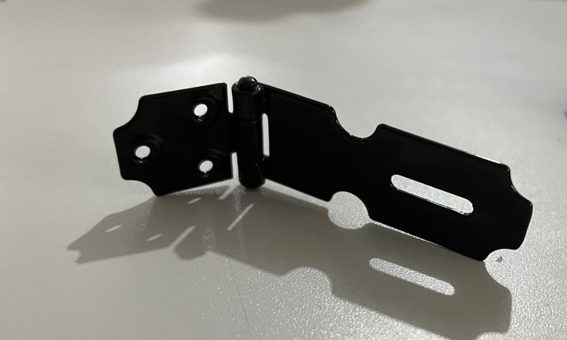 Porta Cadeado Preto 2,5 Leve Com Parafuso Bau Armarios Loth